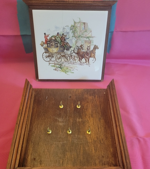 Wall Key Frame - Picture 7 of 10